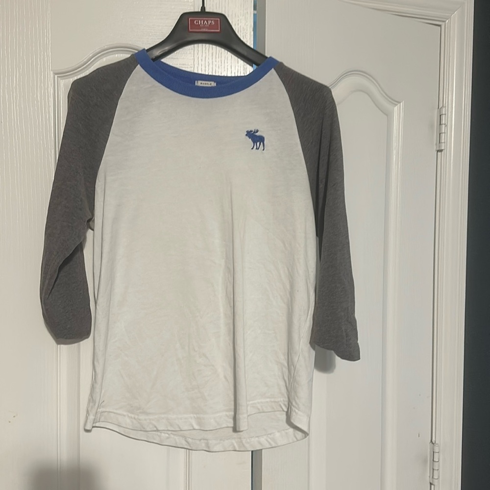 Men’s Albercrombie & Fitch medium muscle shirt